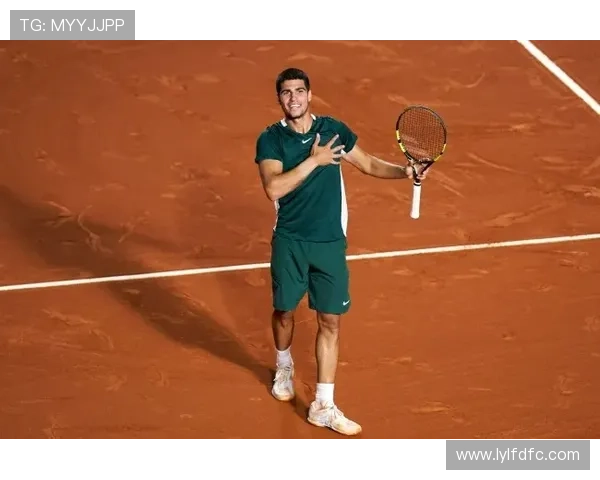 阿尔卡拉斯力克强敌夺得ATP500东京站单打冠军 收获职业生涯新荣誉